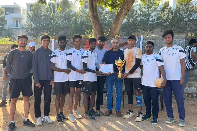 Sports team bags runner up trophy