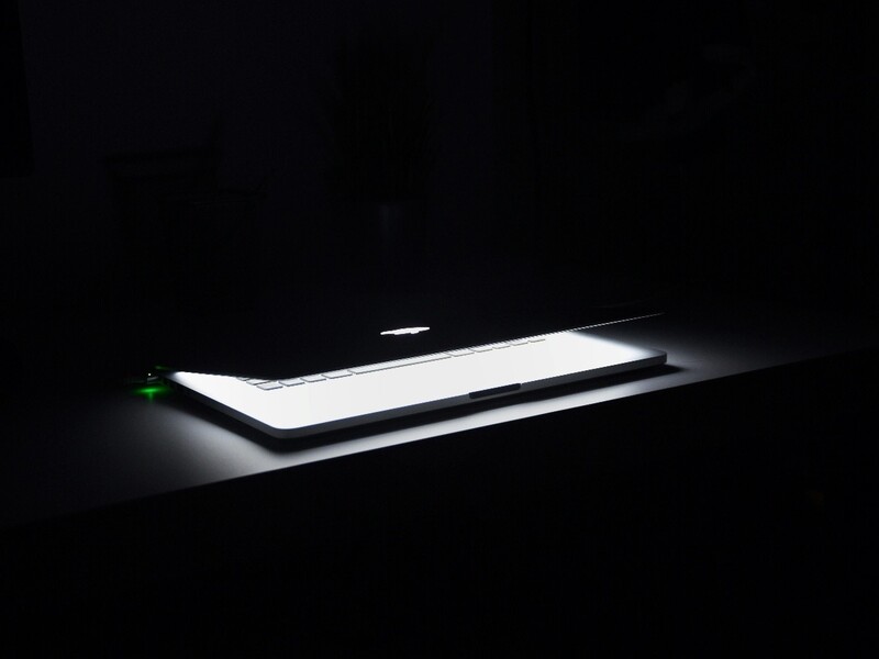 Focused Design in an Unfocused World: The Rise of Mindful UI and Digital Minimalism