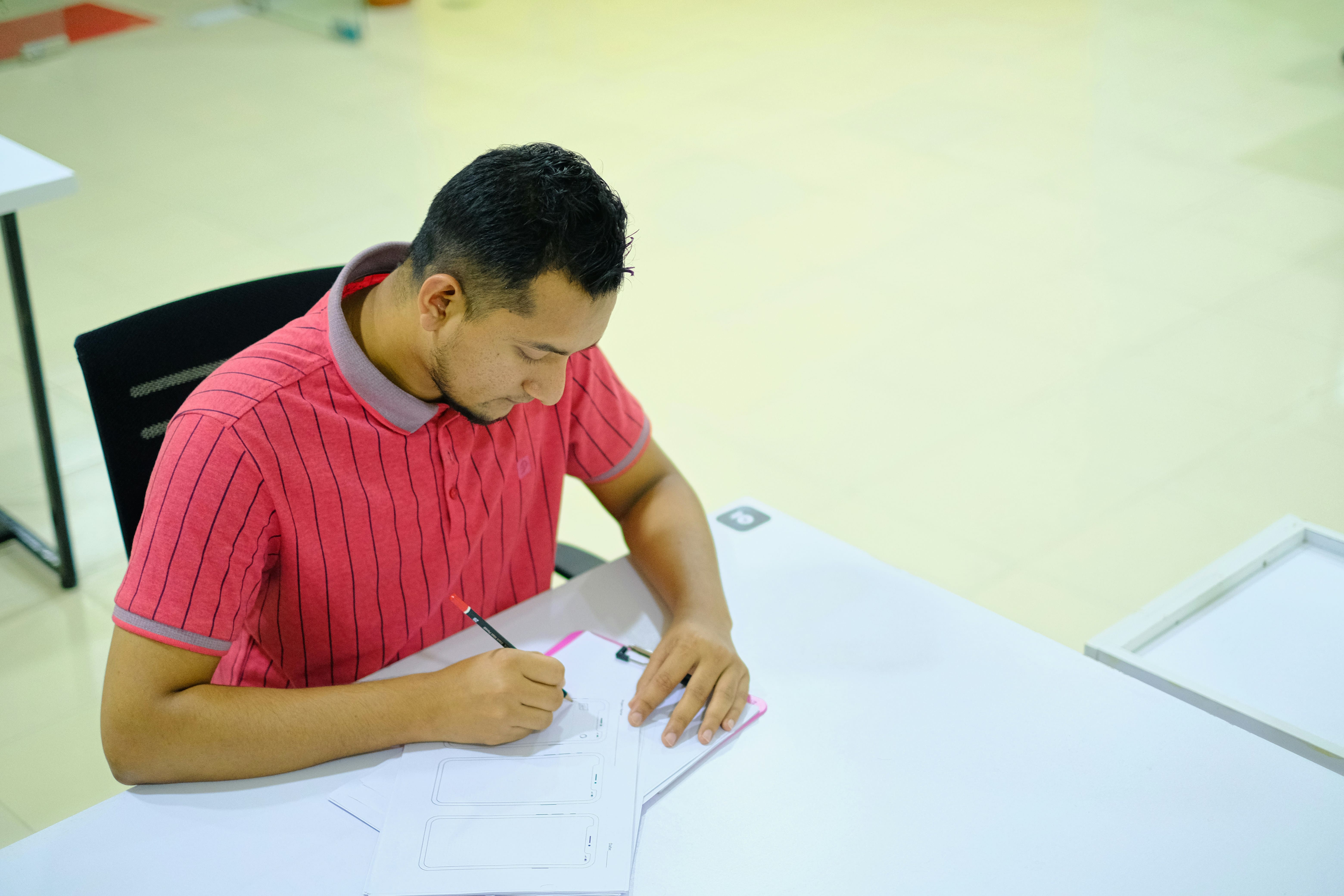 JEE Mains vs Advanced: Key Differences Explained Simply for 2026 Aspirants