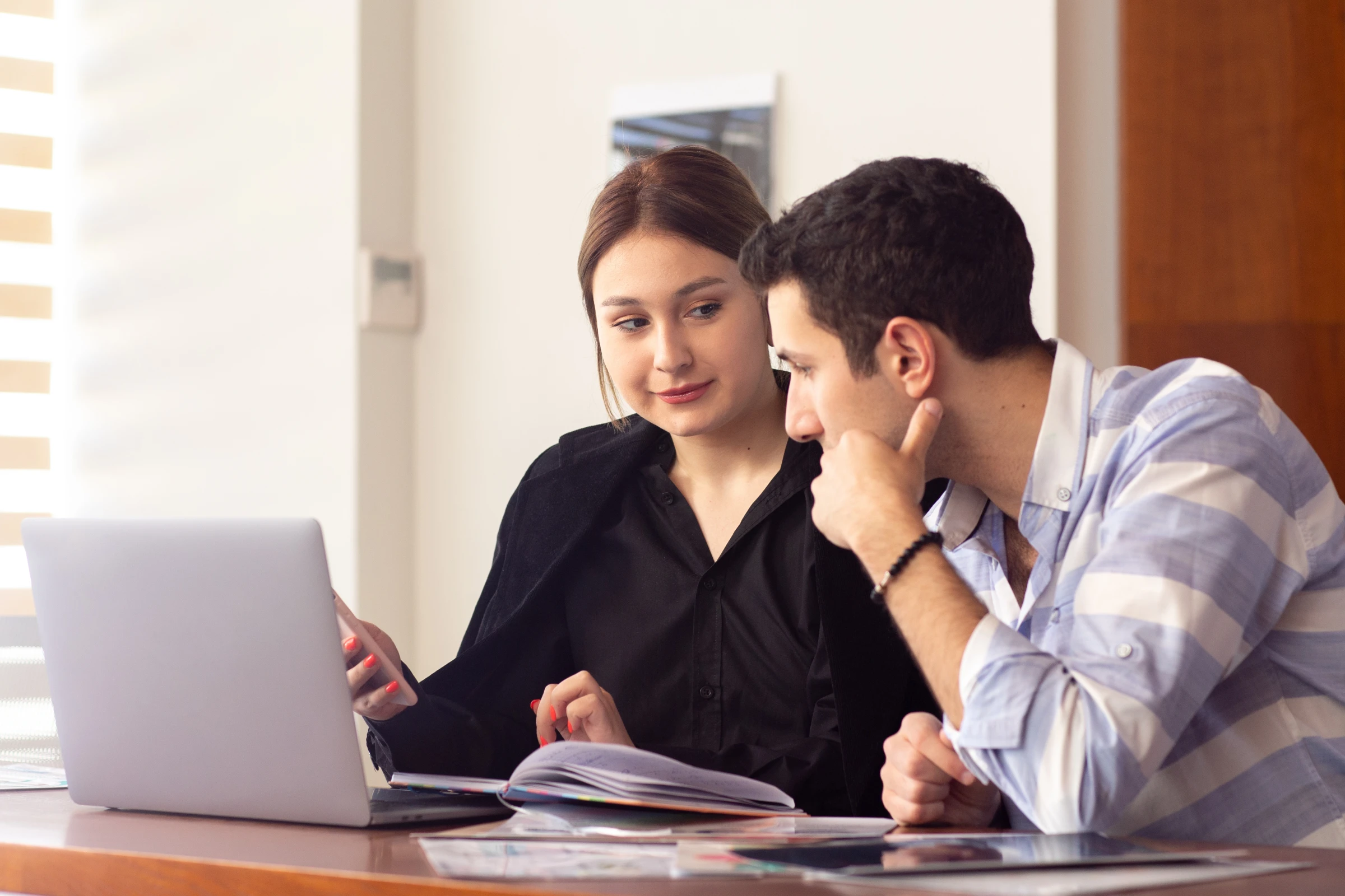 BBA vs BCom: Which Course Is Better After 12th?