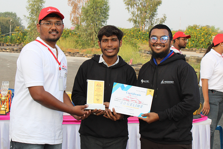 Team Vector wins Runner - Up for Best Design and Best Girl Participant awards in the Edgeline Championship