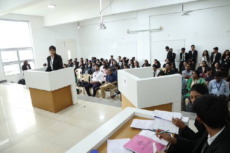 Moot Court Session