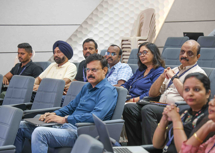 SOM Conducts Workshop on Teaching with Cases and Discussion-Based Learning